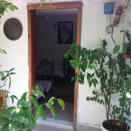 Ferah Monica's Place فتحية