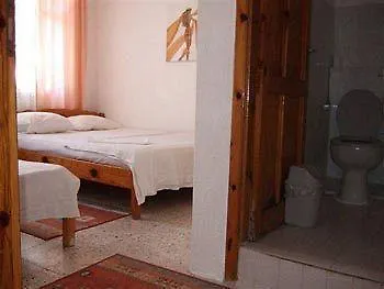 Ferah Monica's Place אכסניה פאטהיה