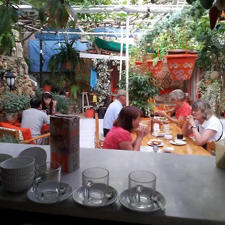 Vandrerhjem Ferah Monica's Place