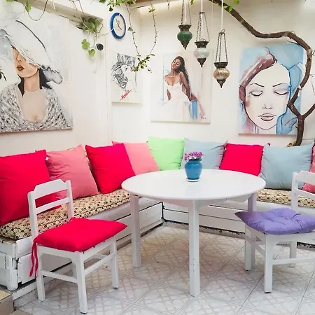 ホステル Ferah Monica's Place フェティエ