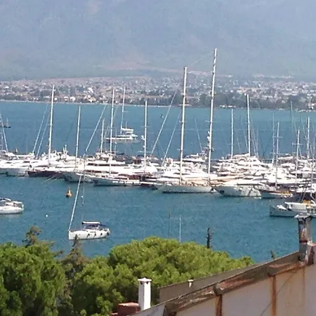 ホステル Ferah Monica's Place フェティエ